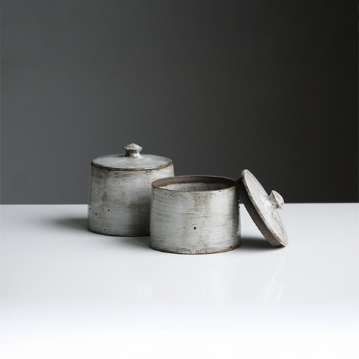 Lågkrukker i keramik, lavet på drejekursus for øvede, hos CREATØR i Odsherred.